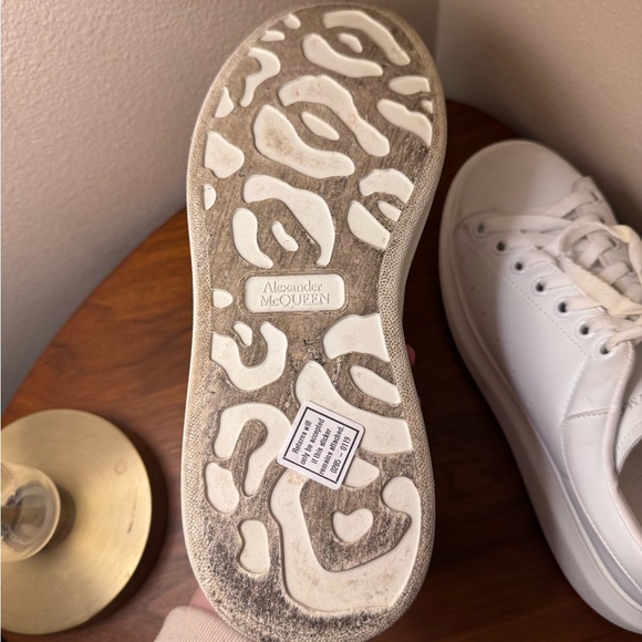 Alexander McQueen Women’s Oversized Sneaker in White Size 41 - Picture 14 of 14